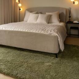 Kukoon Machine Washable Shaggy Rug Luxury Deep Pile Green Fluffy Bedroom Mat in Olive - Size: 160 cm x 230 cm - thumbnail 3