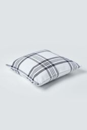 Homescapes Tartan Pattern Cushion Cover in White - Size: 60 cm x 60 cm - thumbnail 3