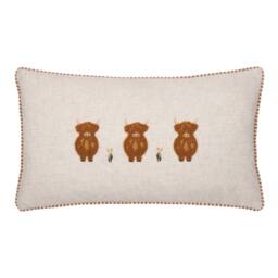 Wylder Ramble Highland Cows Tufted Cushion in Off-White - Size: 30 cm x 50 cm - thumbnail 2