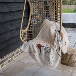 Benjamin Tate Design Celestial elements like stars, moon, sun & planets Designer Blanket in Natural - Size: 120 cm x 150 cm - thumbnail 3