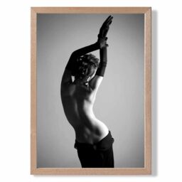 ARTZE Elegant Woman with Gloves Fashion Black & White Photo Framed Print SIZE: A2 with Oak Frame - Size: A4 - thumbnail 1