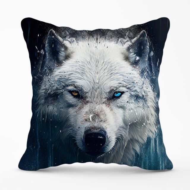 Warren Reed - Designer White Wolf Face Splashart Outdoor Cushion - Size: 60 cm x 60 cm - image 1