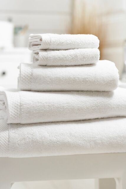 The Lyndon Company Luxury Premium Heavy Quality Egyptian Spa Super Soft Bathroom Towels in White - image 1