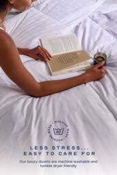 Snuggledown Retreat Hungarian Goose Down 10.5 All Year Round Tog Duvet in White - Size: Super King - thumbnail 7
