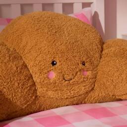 OHS Claude the Croissant Cuddle Cushion Novelty Reading Pillow in Brown - thumbnail 3