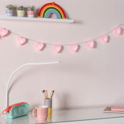 ValueLights Set of 10 Kids Battery Powered Fairy String Lights with Hearts in Light Pink - thumbnail 5