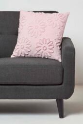 Homescapes Floral Daisy Tufted Cotton Cushion in Lilac - Size: 45 cm x 45 cm - thumbnail 2