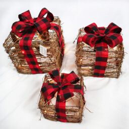 Shatchi Christmas Light Up Parcels Pre-Lit Battery Operated LED Glitter Xmas Presents Set of 3 in Brown
