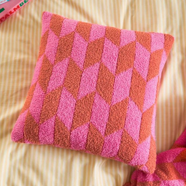 Furn Olsen Geometric Cushion in Fuchsia - Size: 45 cm x 45 cm - image 1