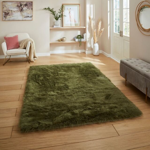 The Rug Shop UK Green Modern Shaggy Plain Easy To Clean Green Area Rug - Size: 160 cm x 230 cm - image 1