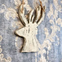 Shatchi Cream Christmas Wooden Hanging Deer Wall Decoration Xmas Home Office Holiday Decorative Centrepiece 26cm - thumbnail 5