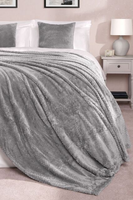 OHS Luxury Large Waffle Honeycomb Mink Warm Throw in Charcoal - Size: 200 cm x 240 cm - image 1