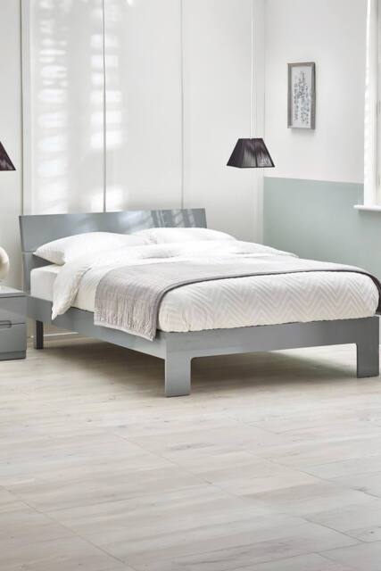 Julian Bowen Manhattan High Gloss Bed in Grey - Size: Double - image 1
