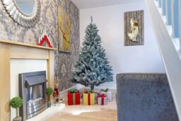 6FT Bushy Frosty Green Christmas Tree - thumbnail 4