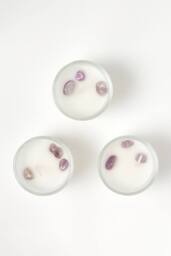 Homescapes Crystal Scented Candle Gift Set Pack of 3 with Natural Gemstones in Purple - Size: 3 Pack - thumbnail 3