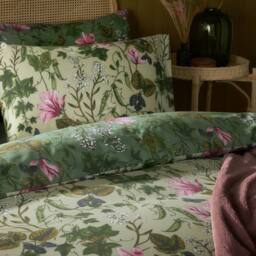Furn Mystic Berry Floral Reversible Duvet Cover Set in Green - Size: Single - thumbnail 2