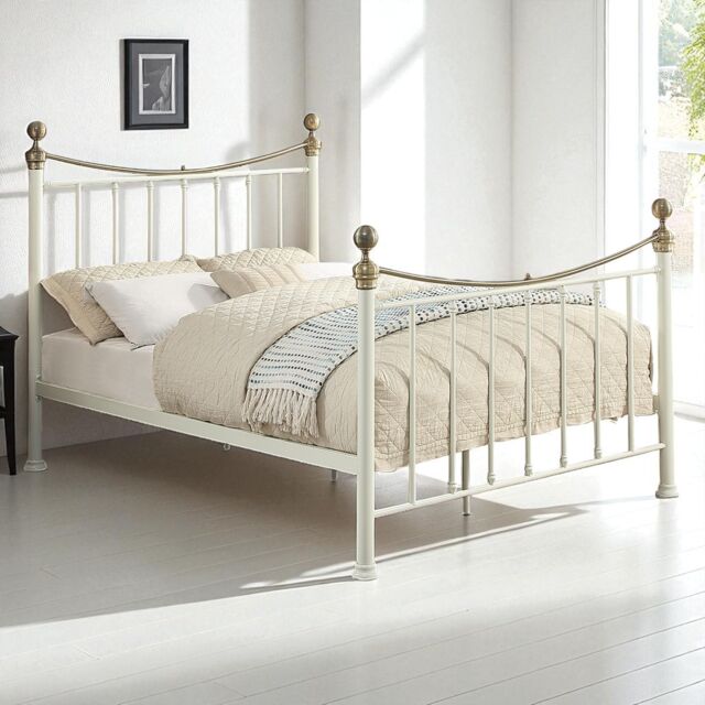 OAT Home Hampstead Traditional Style Metal Bed Frame in White - Size: Single - image 1