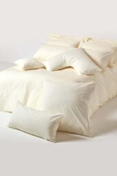 Homescapes Egyptian Cotton Housewife Body Pillowcase 200 TC in Cream - thumbnail 5
