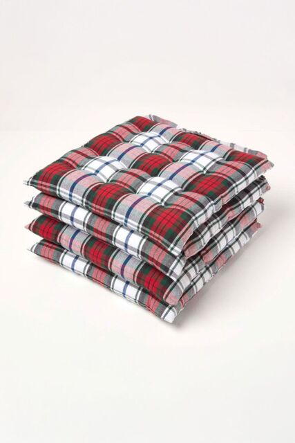 Homescapes 4 Pack Seat Pads Cotton Macduff Tartan Indoor Outdoor Garden Cushion, 40cm in Red - Size: 40 cm x 40 cm - image 1
