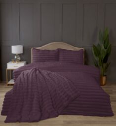 Rapport Home Chunky Ribbed Soft & Cozy Fur Throw (150x200 cm) in Burgundy - Size: 150 cm × 200 cm - thumbnail 2