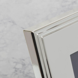 Silver Plated Rib Edge Frame Gift Boxed 4'' x 6'' - thumbnail 2