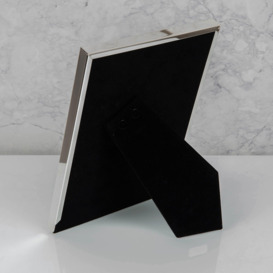 Silver Plated Rib Edge Frame Gift Boxed 4'' x 6'' - thumbnail 3