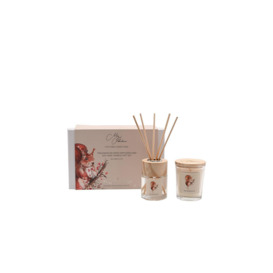 Squirrel Mini Candle & Diffuser Gift Set - Fir & Red Berry