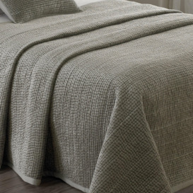 Brooklands Quilted Bedspread - thumbnail 3
