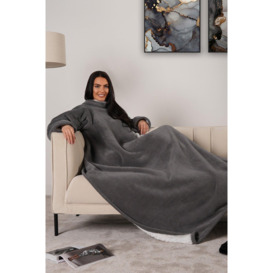 Oversized Wearable Fleece Blanket with Sleeves Throw - thumbnail 1