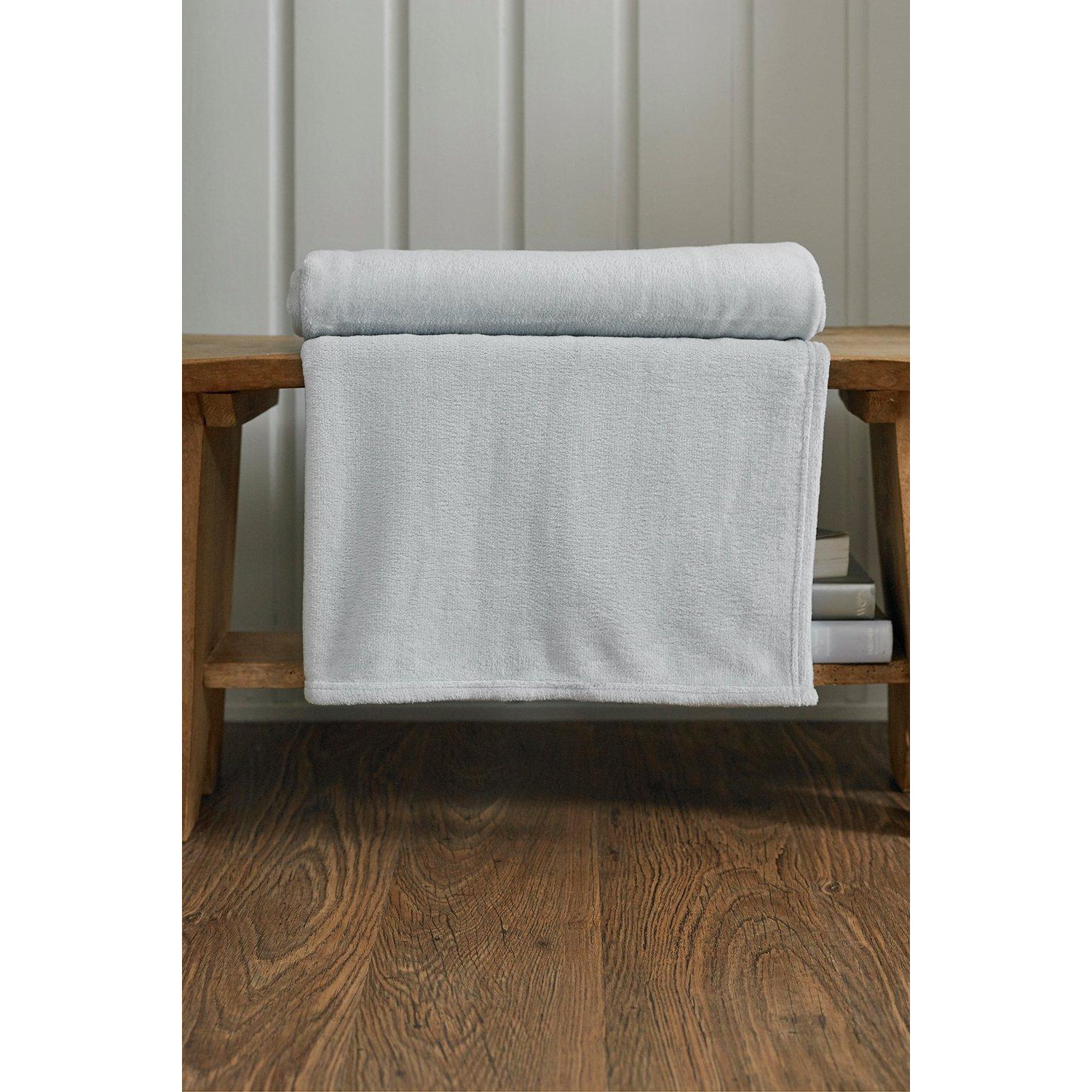 Snuggle Touch Microfibre Throws 140x180cm - image 1