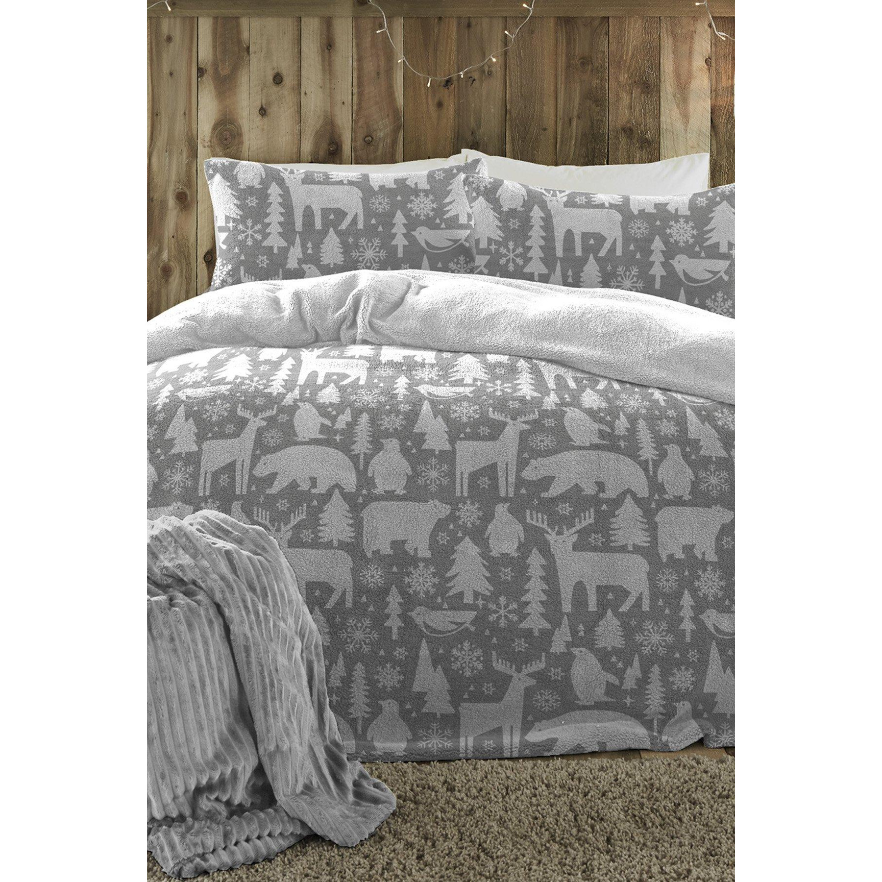 Cosy penguin online fleece duvet set