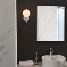 'RIOMAGGIORE' Non Dimmable Contemporary Bathroom Glass Wall Lamp