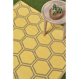 Yellow Outdoor Rug with Honeycomb Pattern, 182 x 122 cm - thumbnail 2