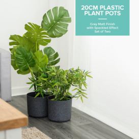22cm Plain Round Plastic Plant Pot - thumbnail 2