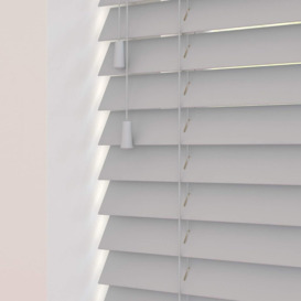 Wooden Venetian Blinds With Strings Relaxed Grey