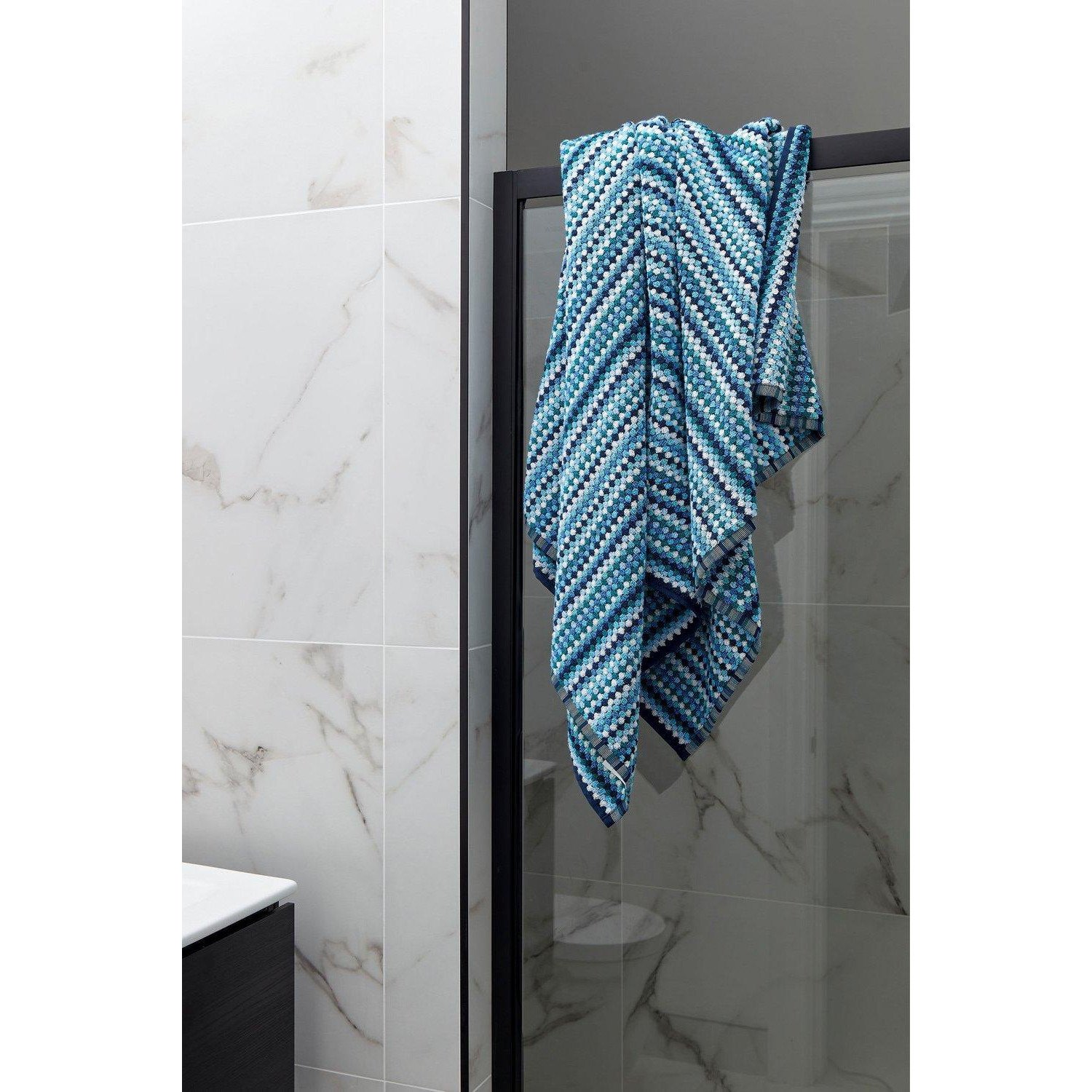 'Carnaby Stripe' 100% Cotton Yarn Jacquard Towels - image 1