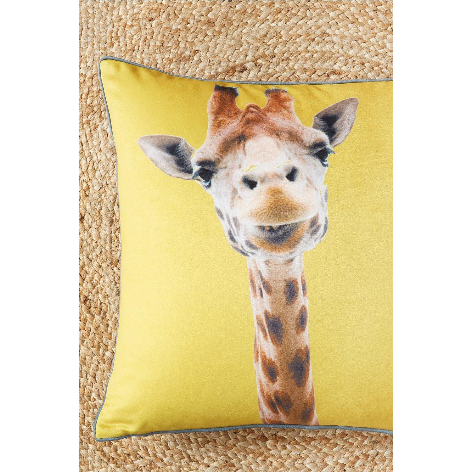 'Giraffe' Cushion - image 1
