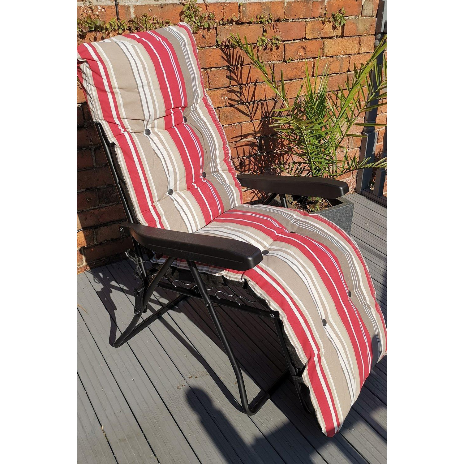 Padded Outdoor Garden Patio Recliner / Sun Lounger with Red Stripes