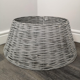 48/70cm Samuel Alexander KD Willow Christmas Tree Skirt Wicker Rattan- Large Light Grey - thumbnail 1