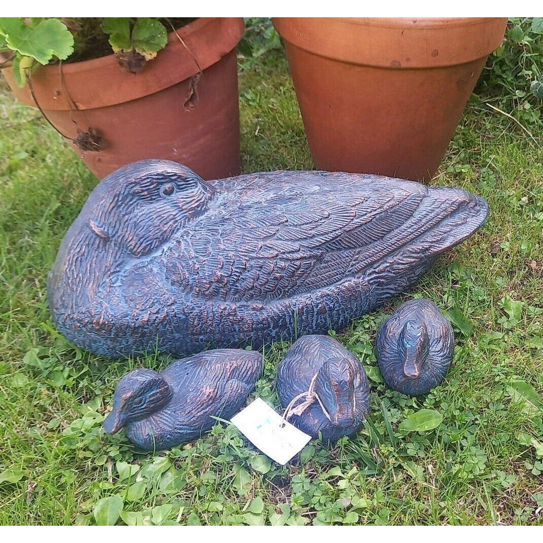 Duck and Three Ducklings Garden Ornaments - image 1