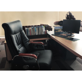 Executive Office Chair with Foot Rest and Wooden Arm Rest - thumbnail 3