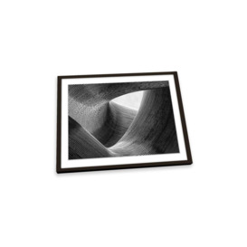 Lines Abstract Curves Bends Framed Art Print Picture Wall Artwork - (W)35cm x (H)26cm