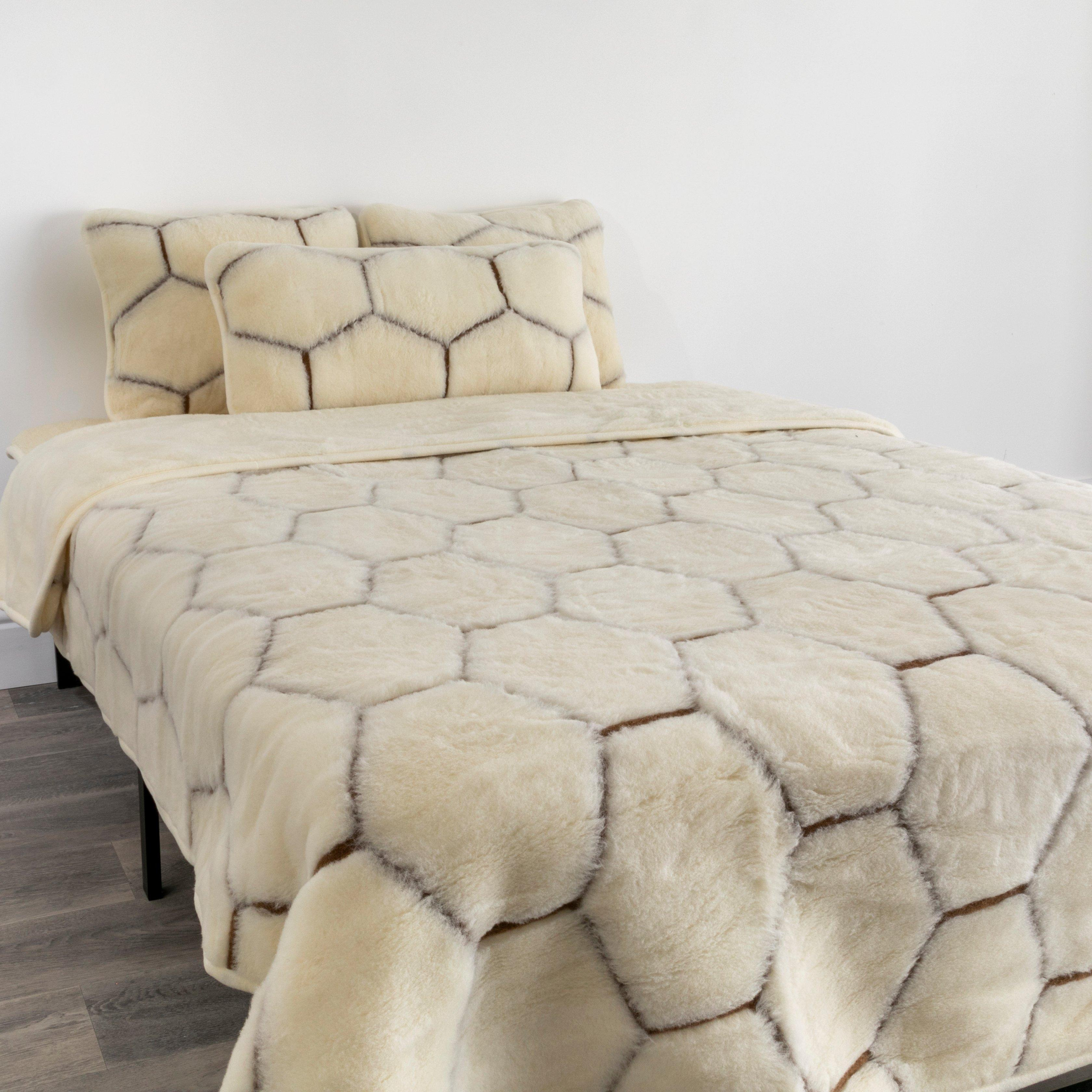 Cashmere Wool Quilt - Natural Hex - image 1