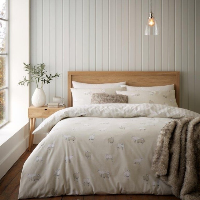 Catherine Lansfield Brushed Sheep Duvet Set - Single - image 1
