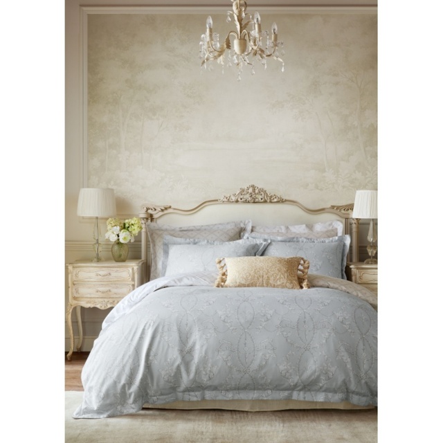 Historic Royal Palaces Tijou Duvet Set - Porcelain Blue - Super King - image 1