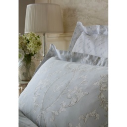 Historic Royal Palaces Tijou Duvet Set - Porcelain Blue - Super King - thumbnail 5