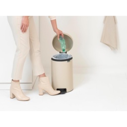 Brabantia Pedal Bin 12L - Soft Beige - thumbnail 7