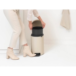 Brabantia Pedal Bin 12L - Soft Beige - thumbnail 6