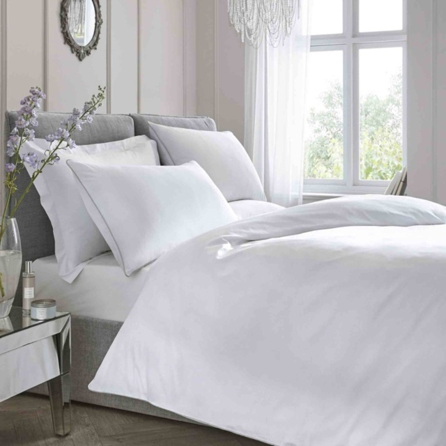 Appletree Signature Plain Dye White Duvet Cover Set - Single - image 1