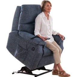 Celebrity Newstead Cloud Zero Recliner Chair - Leather - Cloud Zero Recliner and Adjustable Headrest - thumbnail 2